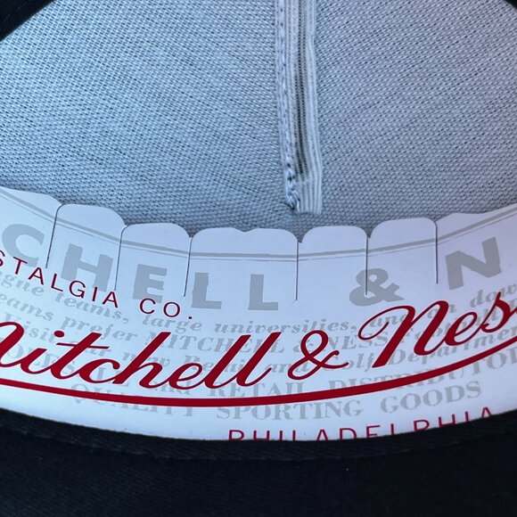 MITCHELL & NESS CHICAGO BULLS DAY ONE PRO PINCH SNAPBACK HAT Black Red NEW - Picture 5 of 7